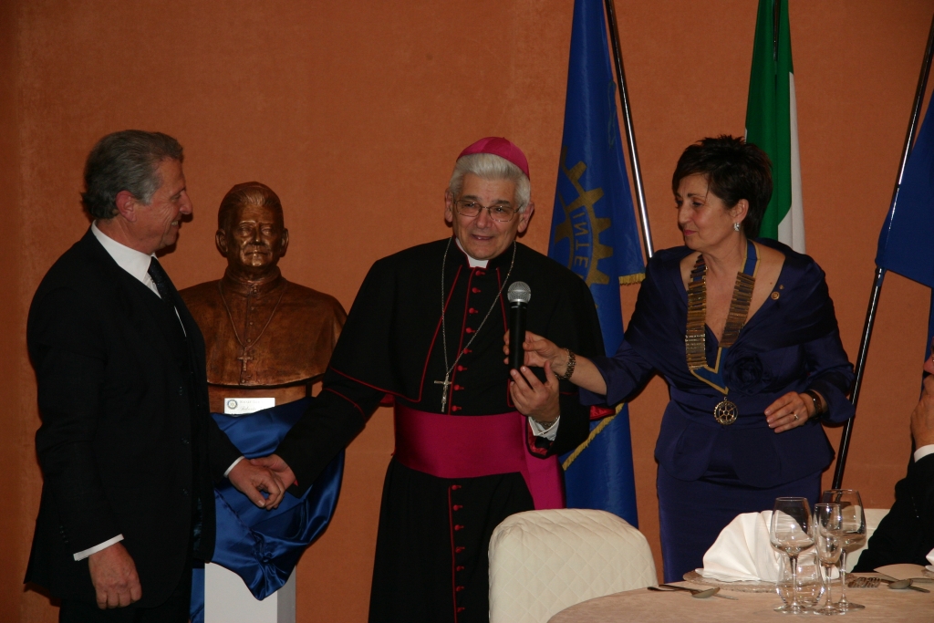 auguri-rotary-2010-2011-roberto-joppolo auguri-rotary-2010-2011-roberto-joppolo